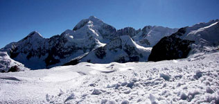 Tours Sorata Laguna Glacier